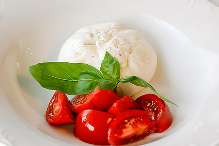 Капрезе с бурратой