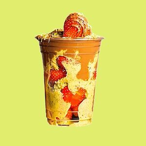 Клубника в дубайском шоколаде