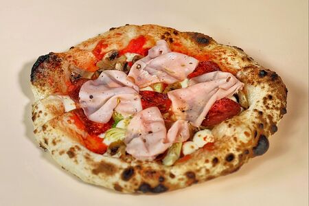 Пицца Капричоза