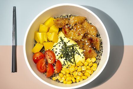 Поке с курочкой и манговым соусом