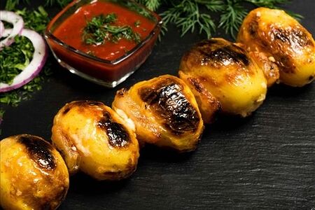 Картофель с курдюком на углях