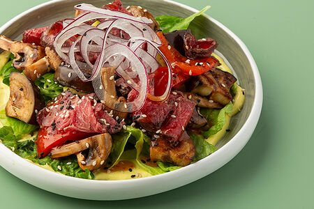 Гриль-салат с ростбифом