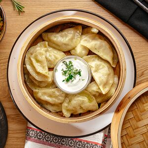 Вареники с начинкой из картофеля и ветчины