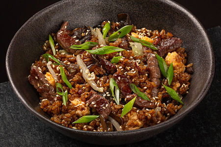 Рис с говядиной по-сычуаньски