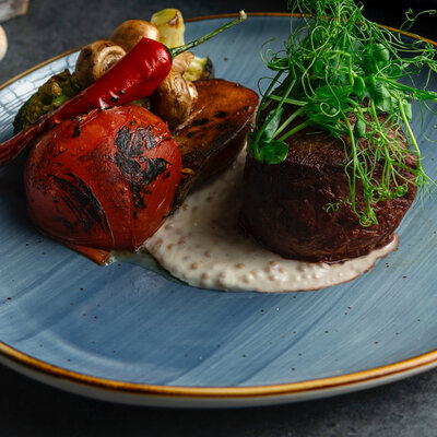 Стейк филе миньон с горчичным соусом