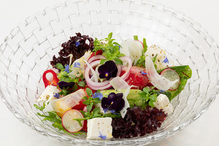 Овощной салат с брынзой