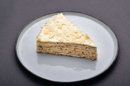 Эстерхайзи миндальный