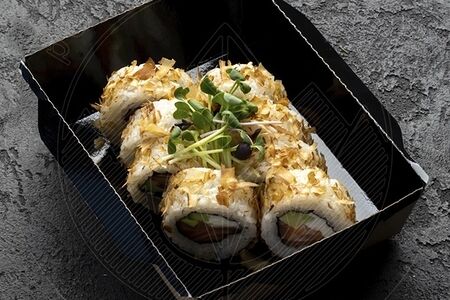 Сяке-ролл с лососем и стружкой тунца