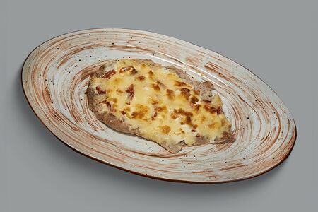 Филе цыпленка с помидорами и болгарским перцем под сыром