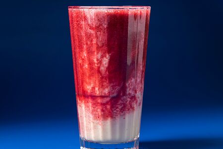 Йогурт маракуйя, ежевика, сицилийский апельсин 
