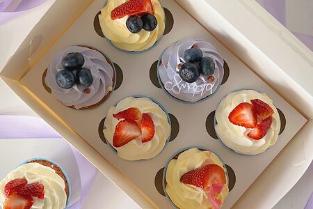 Набор из шести капкейков