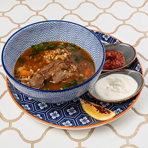 Чечевичный суп с лопаткой ягненка