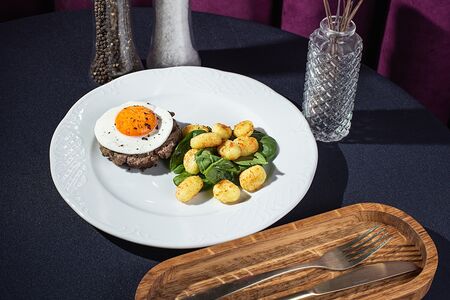 Бифштекс из мраморной говядины