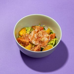 Салат с креветкам и манго