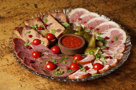 Домашние мясные деликатесы