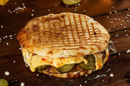 СуперСырный бургер