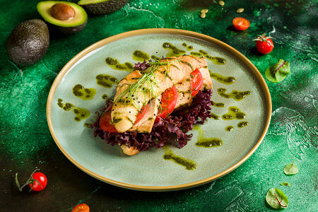 Круассан с копченым тофу