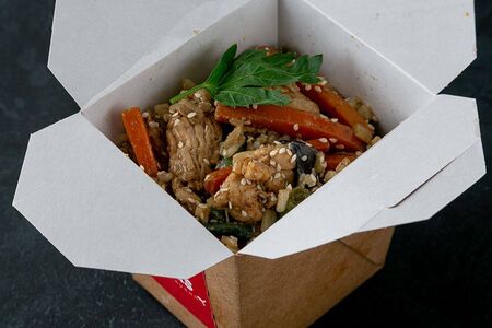 Вок с курицей