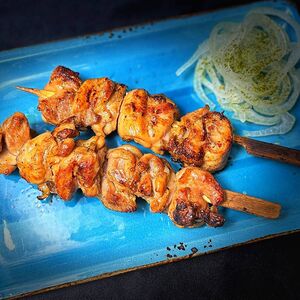 Кушияки (шашлычок из куриного бедра)