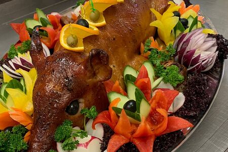 Запечённый молочный поросёнок