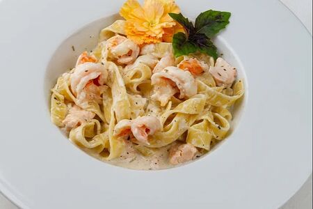 Паста лосось с креветкой