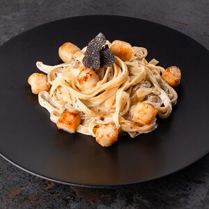 Паста с гребешком и трюфельным соусом