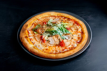 Пицца Цезарь с курицей