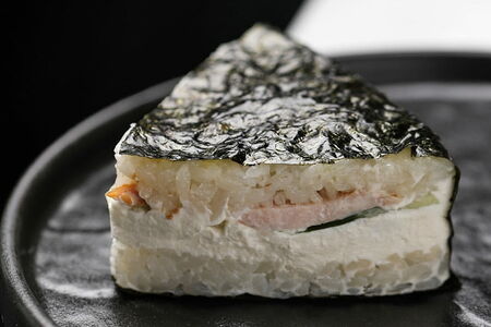 Онигири с курицей