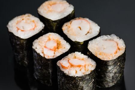 Острый ролл со снежным крабом