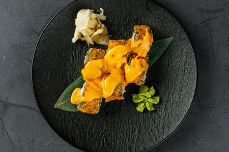 Сырный темпура-ролл с креветкой