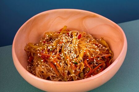 Wok Лапша фунчоза, овощи mix и соус на выбор