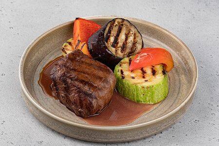 Медальон из говяжьей вырезки