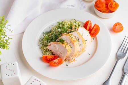 Куриная грудка с рисом под соусом Песто