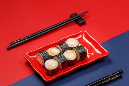 Маки спайси креветка 