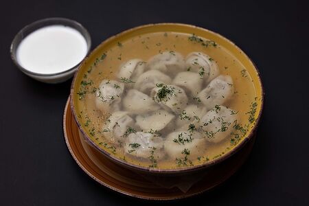 Пельмени со сметаной