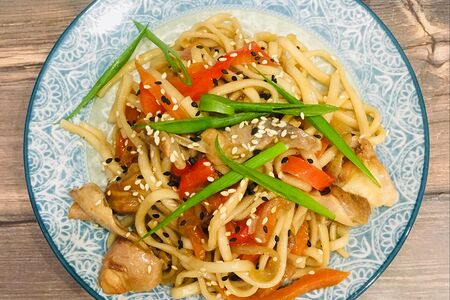 Удон со свининой