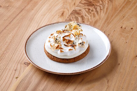 Лимонная тарталетка с меренгой