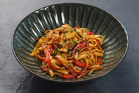 Вок с курицей