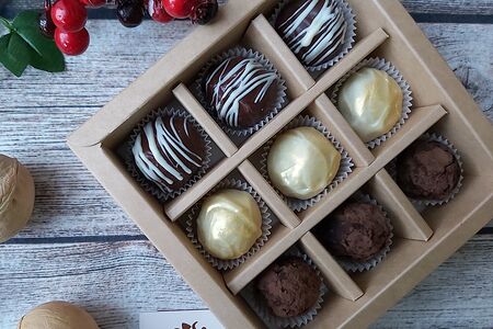 Подарочный набор 9 сырных конфет ручной работы ассорти