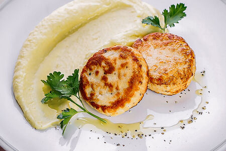 Котлеты из индейки с картофельным пюре