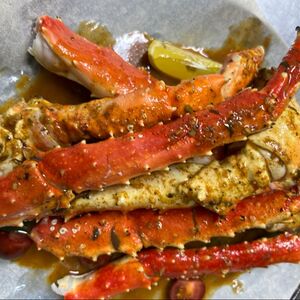 Клешни камчатского краба с соусом от шеф-повара