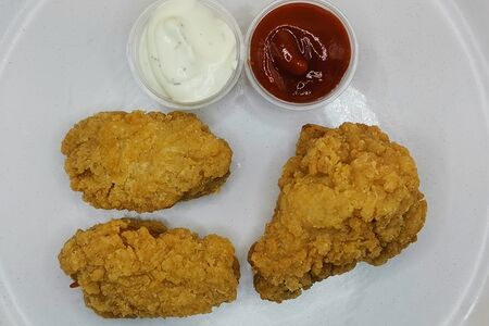 3 Куриных крылышка в панировке с легкой остринкой