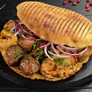 Шашлыки в хлебе Курица-Баранина