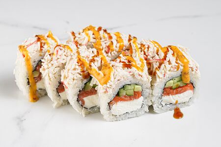 Большой краб с лососем