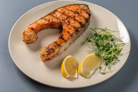 Стейк из лосося