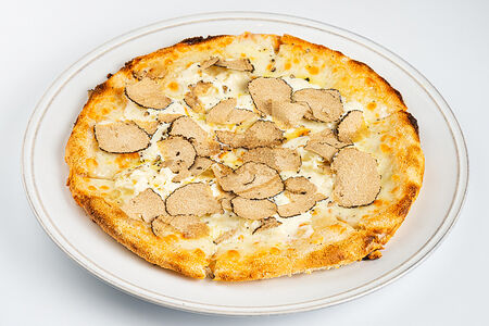 Пицца с черным трюфелем