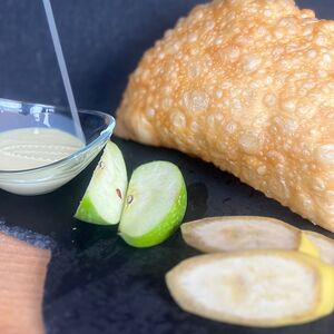 Чебурек Яблоко-банан-сгущенка вареная 