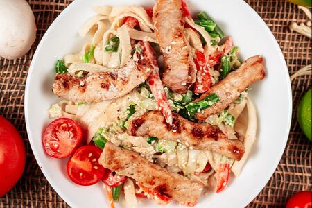 Удон с курицей