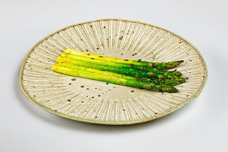 Спаржа на гриле