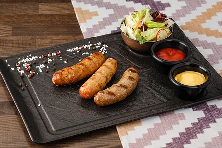 Ассорти домашних колбасок